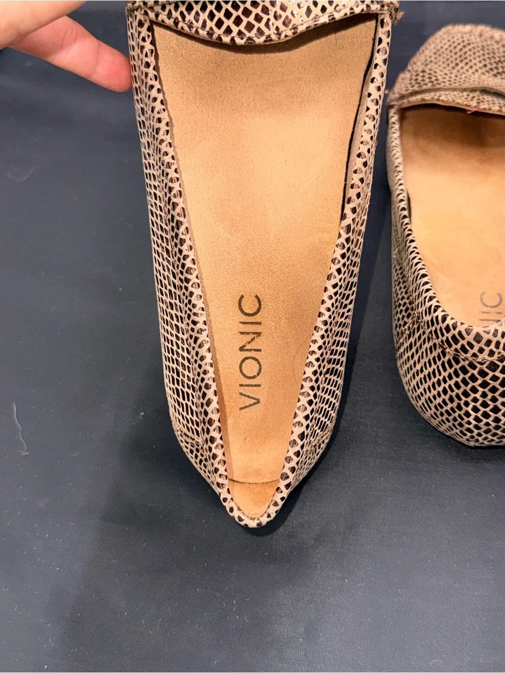 Vionic Snake Print Loafers 7.5 Brown Metallic Penny Preppy Quiet Luxury Flats